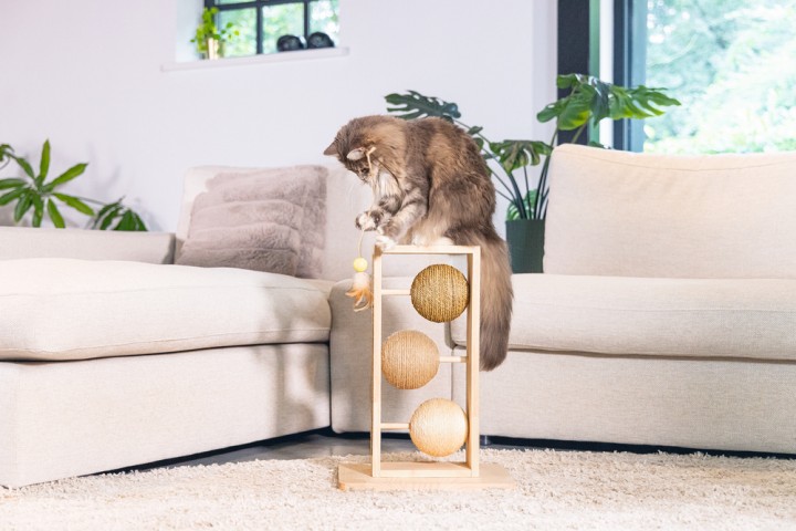 Beeztees DBL Kedi Tırmalama ve Oyuncağı, 34,5x29,5x50cm