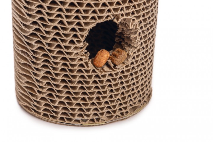Beeztees Kedi Oyuncağı, Karton Silindir ve Püskül, 23x10x10cm